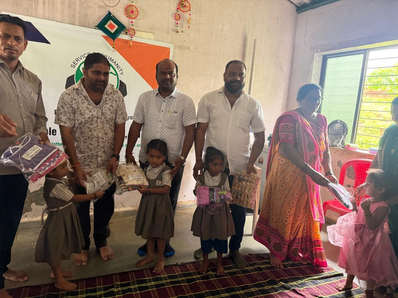 Frock Distribution, Sarigam